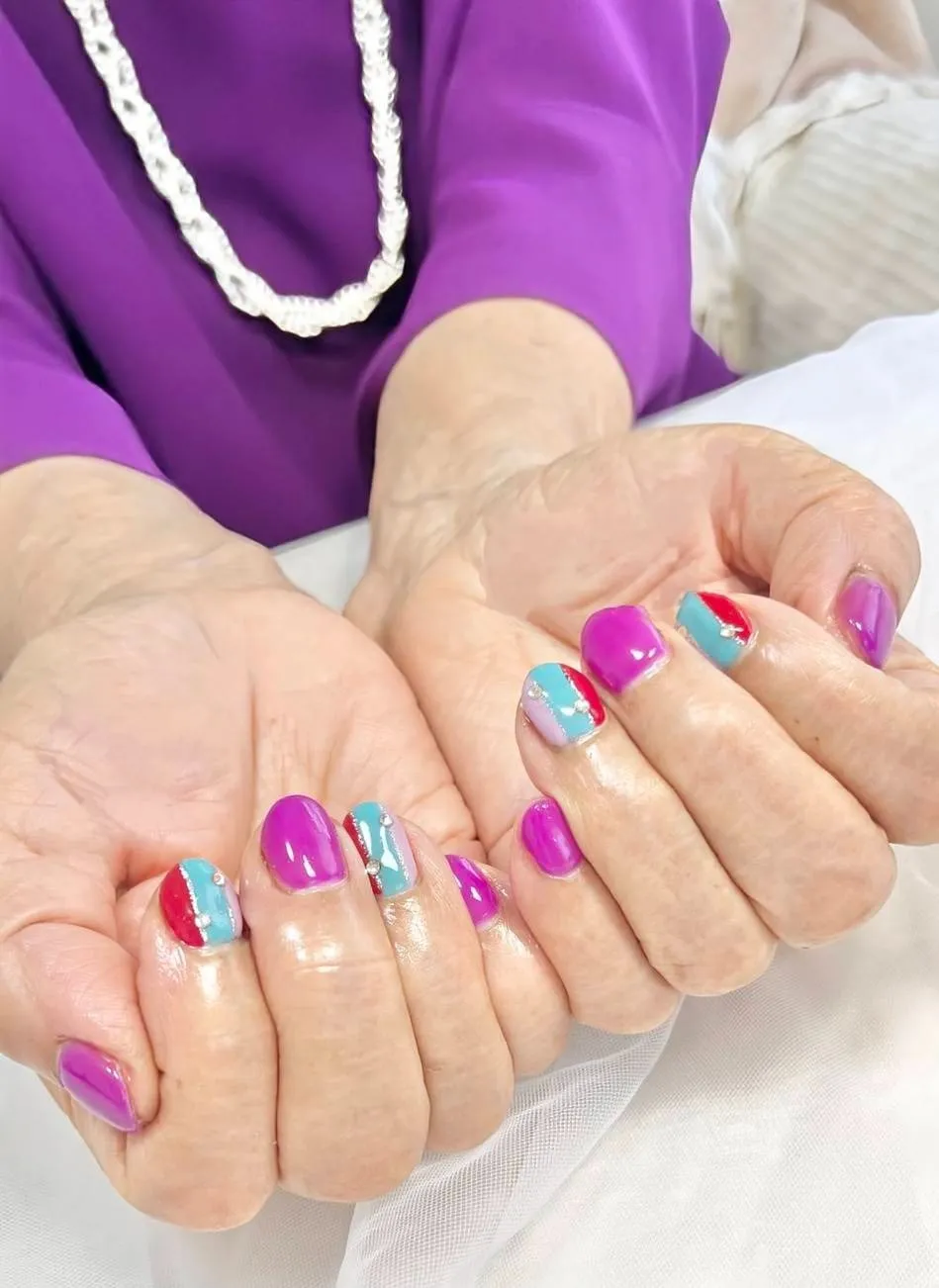 火曜日　定休日　💅